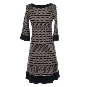 Papillon Blanc Geometric Pop-Over Dress